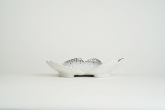 Mitsuba 21cm flower-shaped flat bowl