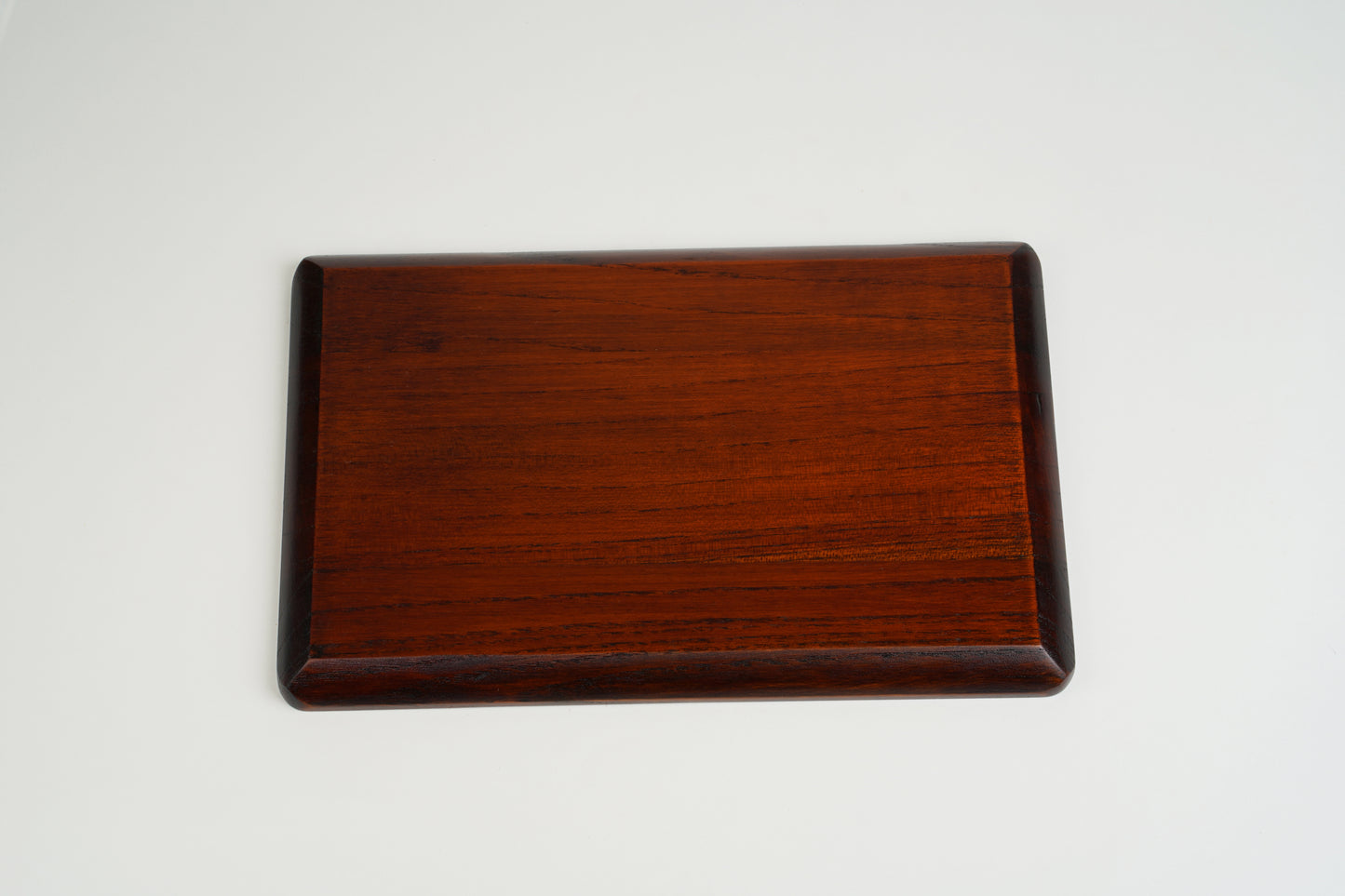 Line-Cut Serving Tray