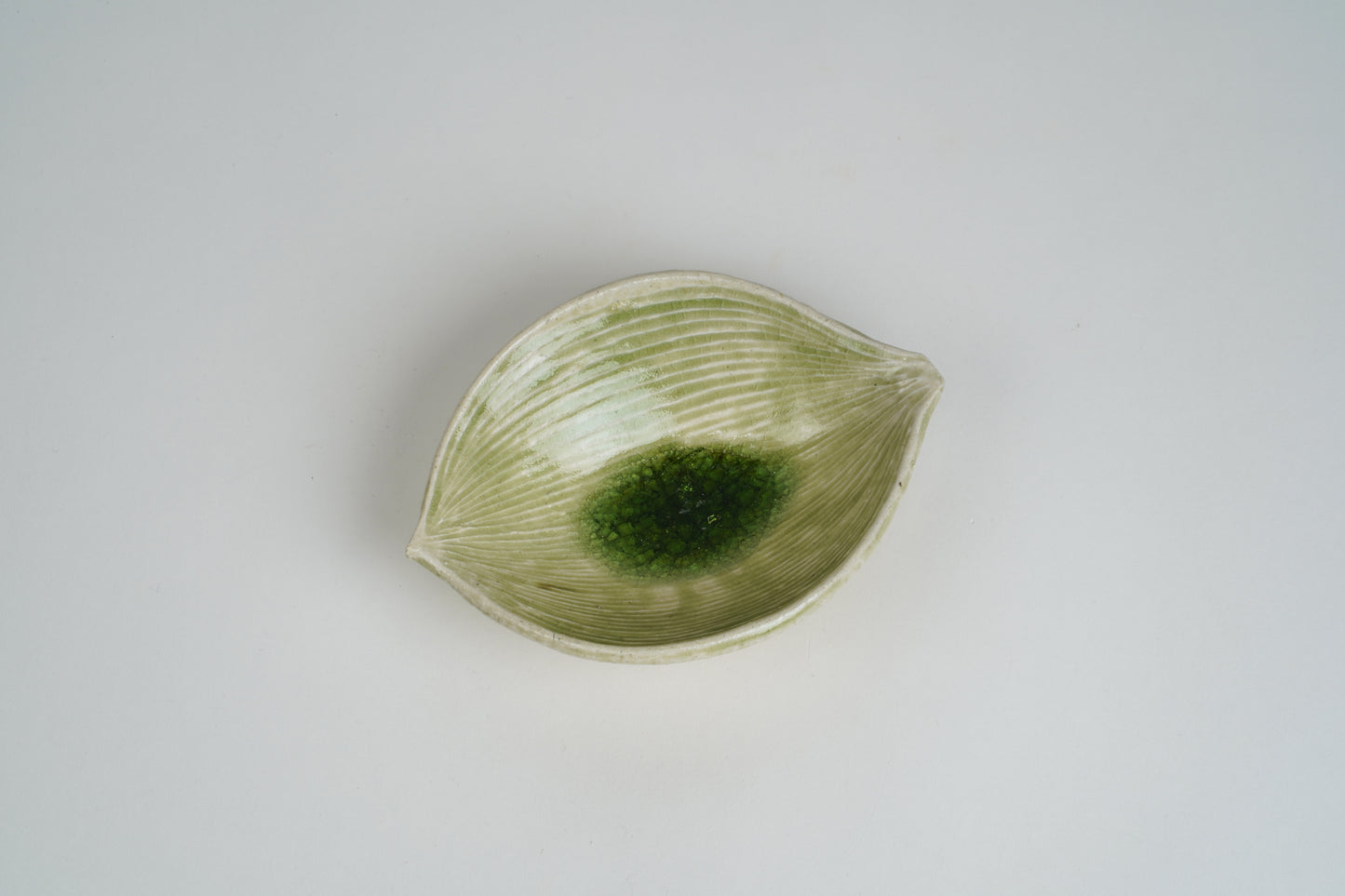 Green Glaze Lotus-Shaped Small Bowl