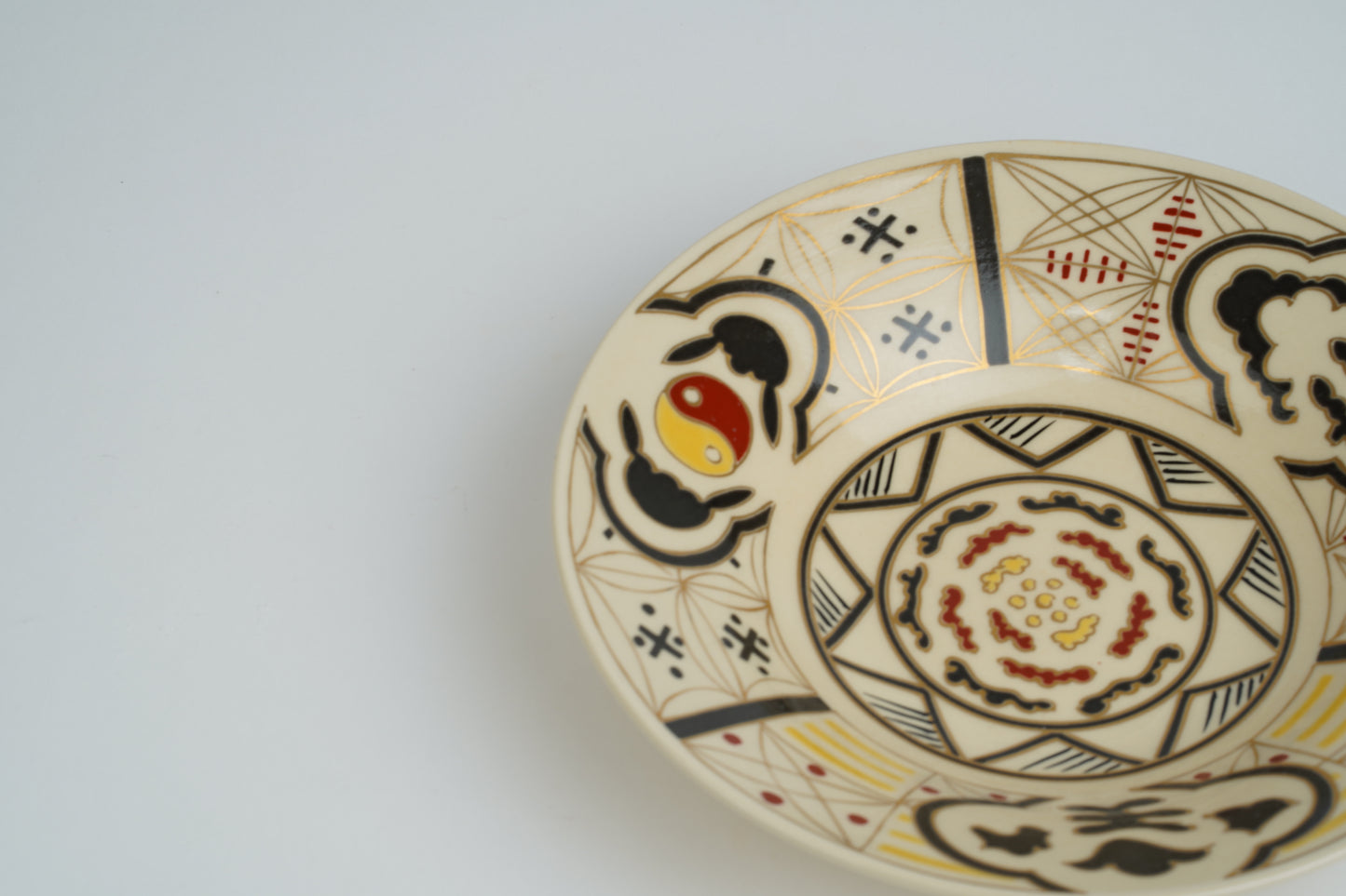 5-inch plate with auspicious animal motif