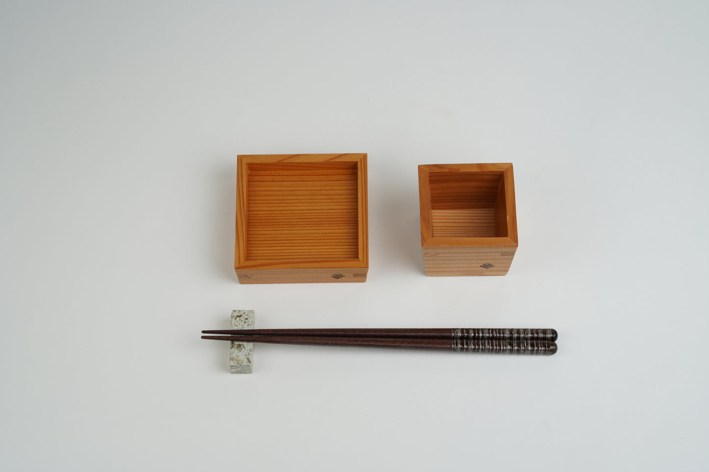 Sugi solo drinking set