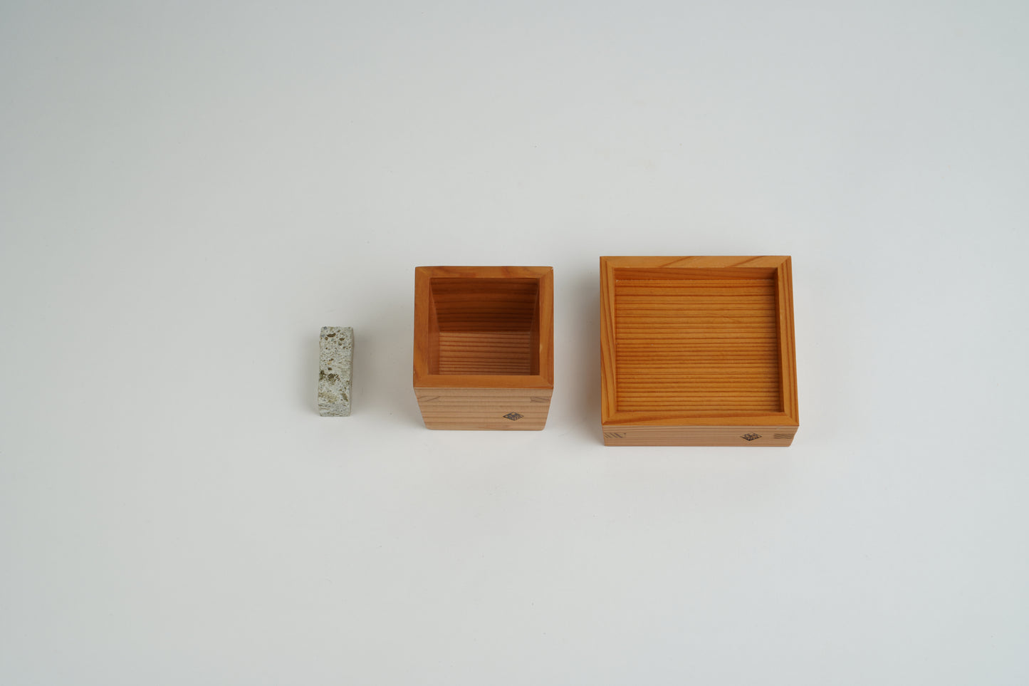 Sugi solo drinking set