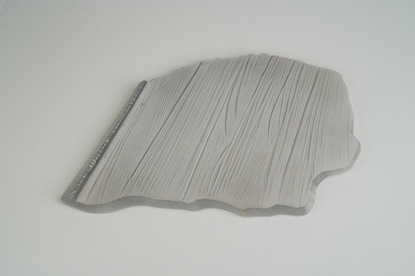 Grey wood grain serving plate