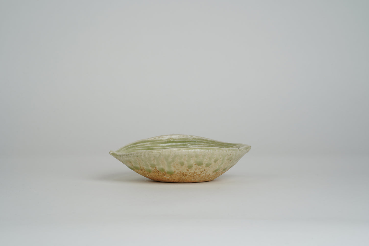 Green Glaze Lotus-Shaped Small Bowl