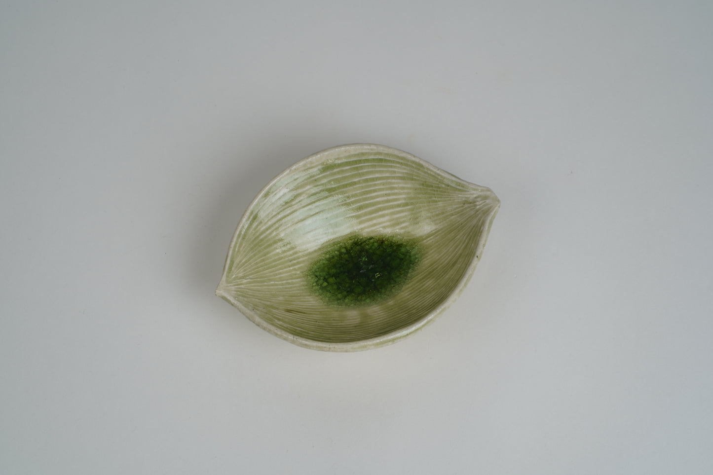 Green Glaze Lotus-Shaped Small Bowl