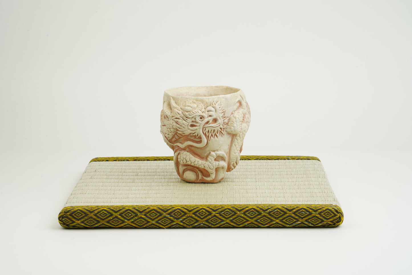 White Bizen Ryusaiku Guinomi (Sake Cup)
Prayer of the White Dragon