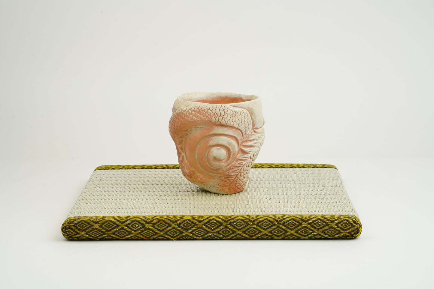 White Bizen Ryusaiku Guinomi (Sake Cup)
Prayer of the White Dragon