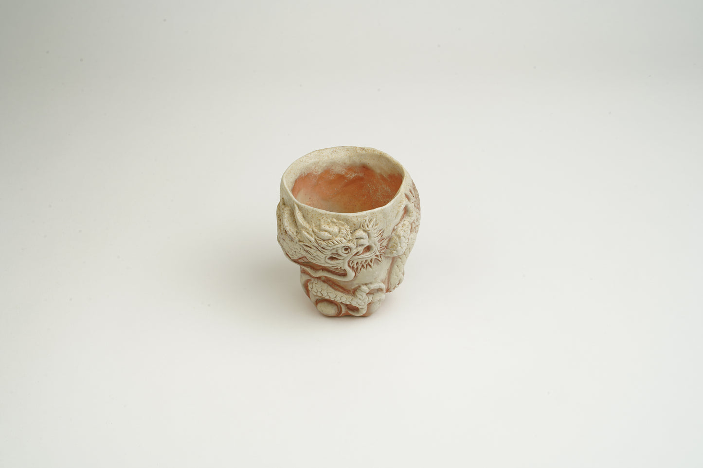 White Bizen Ryusaiku Guinomi (Sake Cup)
Prayer of the White Dragon