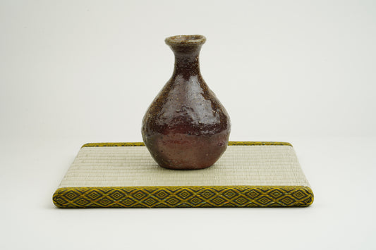 Akebono Sake Bottle
A silent, dignified companion