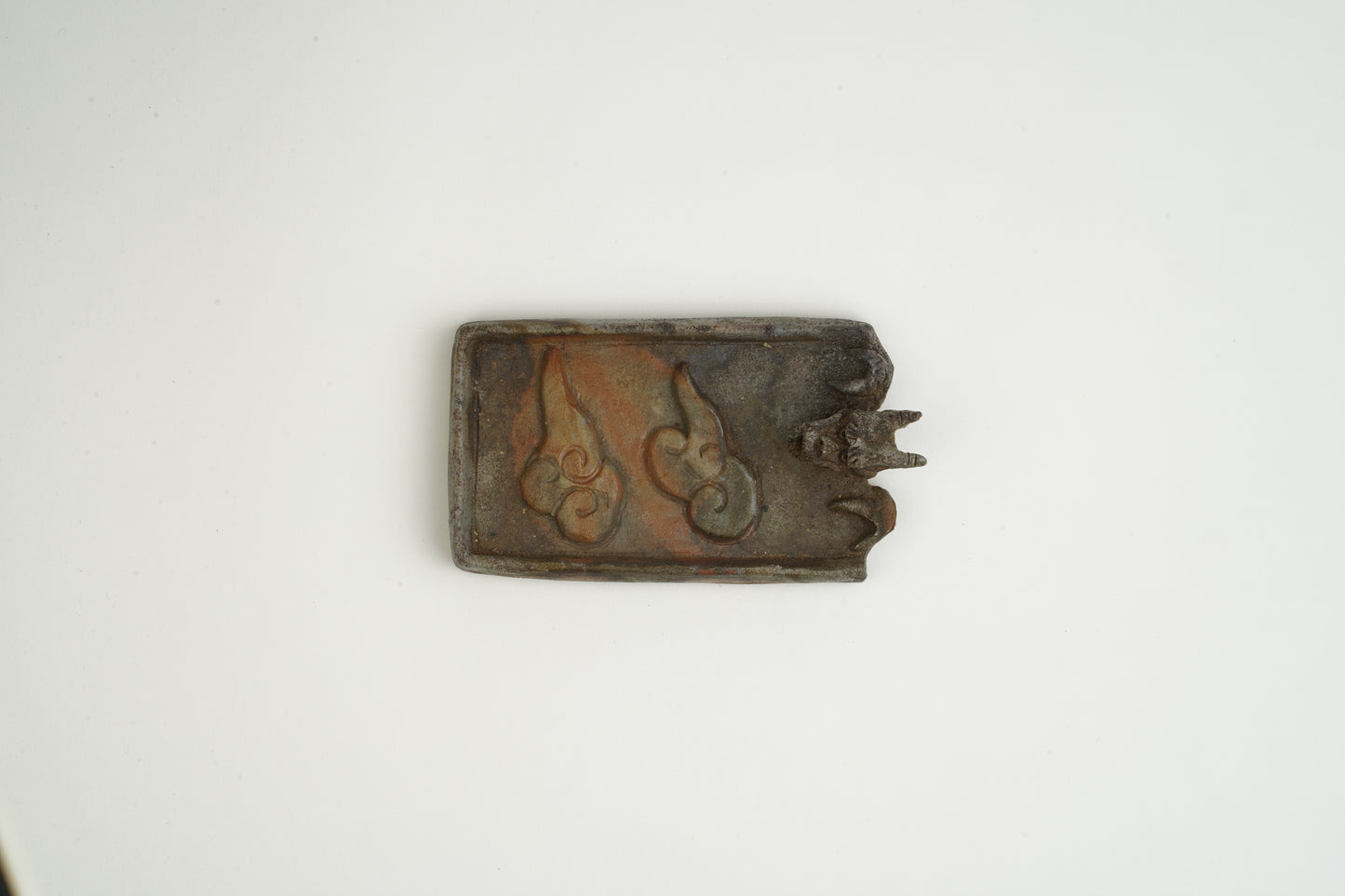 Dragon incense holder
Bringing in the cloud dragon