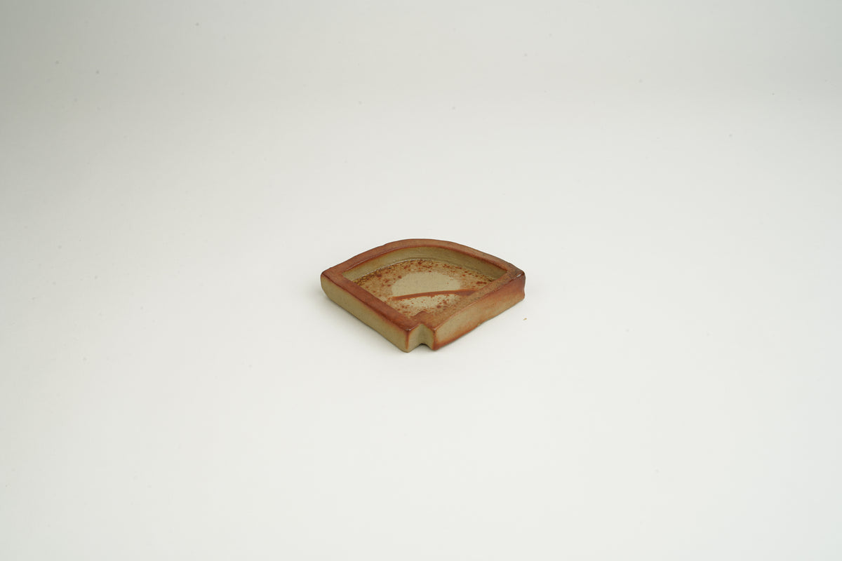 備前扇形小皿・A
鉄扇の器