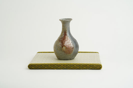 Kiln-Transformed Tokkuri
A landscape of endless changes